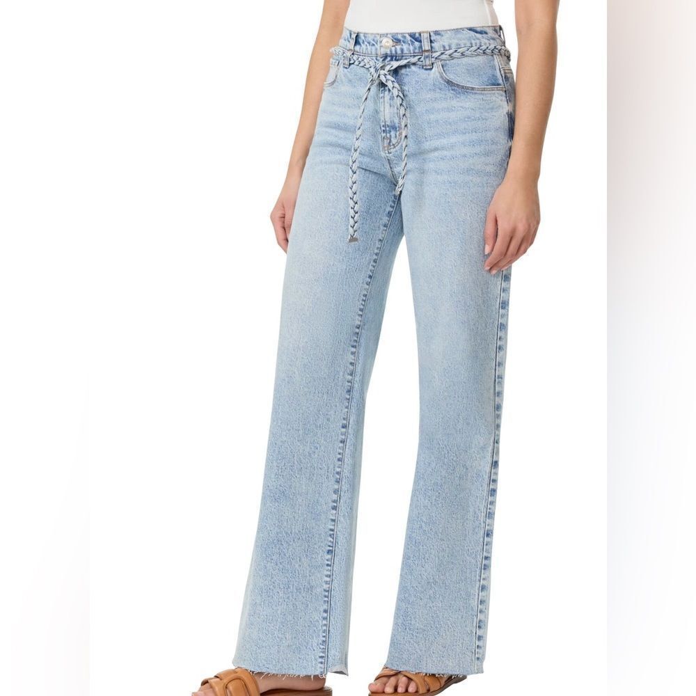 Kensie Light Blue Flare Jeans Retro Luxe Stretch
Color: Stone Wash Size: 14/32